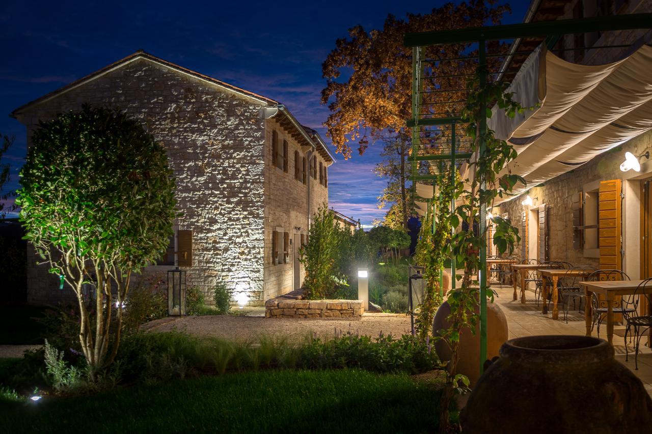 Meneghetti Wine Hotel And Winery - Relais & Chateaux Bale Bagian luar foto
